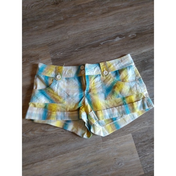LEI Plaid shorts size 9 - Picture 1 of 3